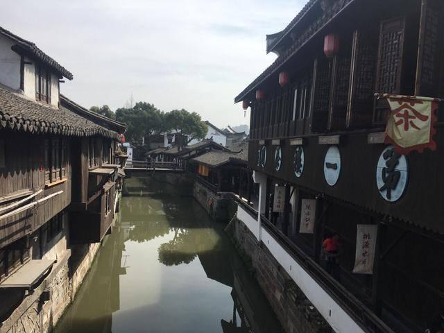 摇滚乐团的装扮